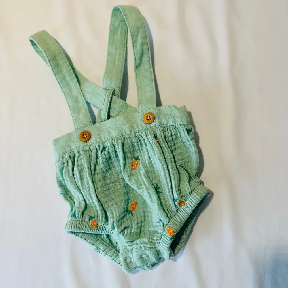 Cat & Jack Baby Easter Spring Carrot 100% Cotton Romper w/ Suspenders Sz 0-3 mo